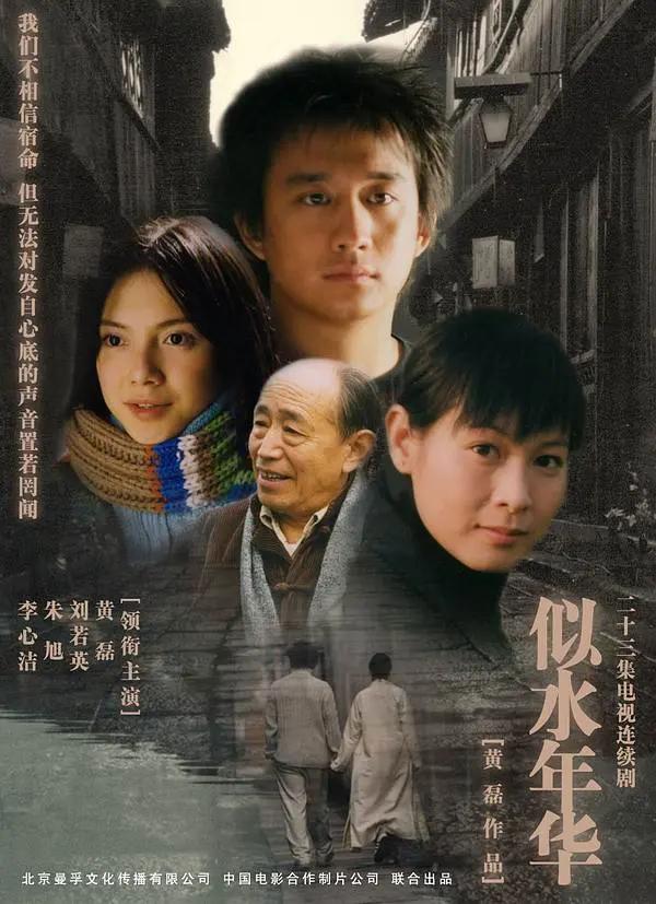 他扒开我的内裤把舌头伸进去